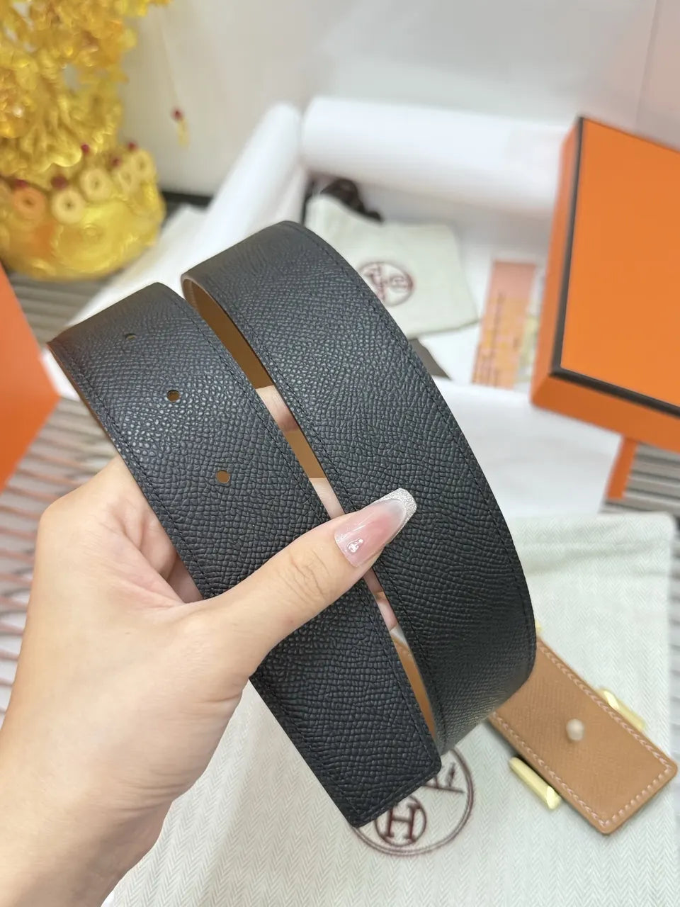 Hermes Black Leather Gold H Belt - Hình 8