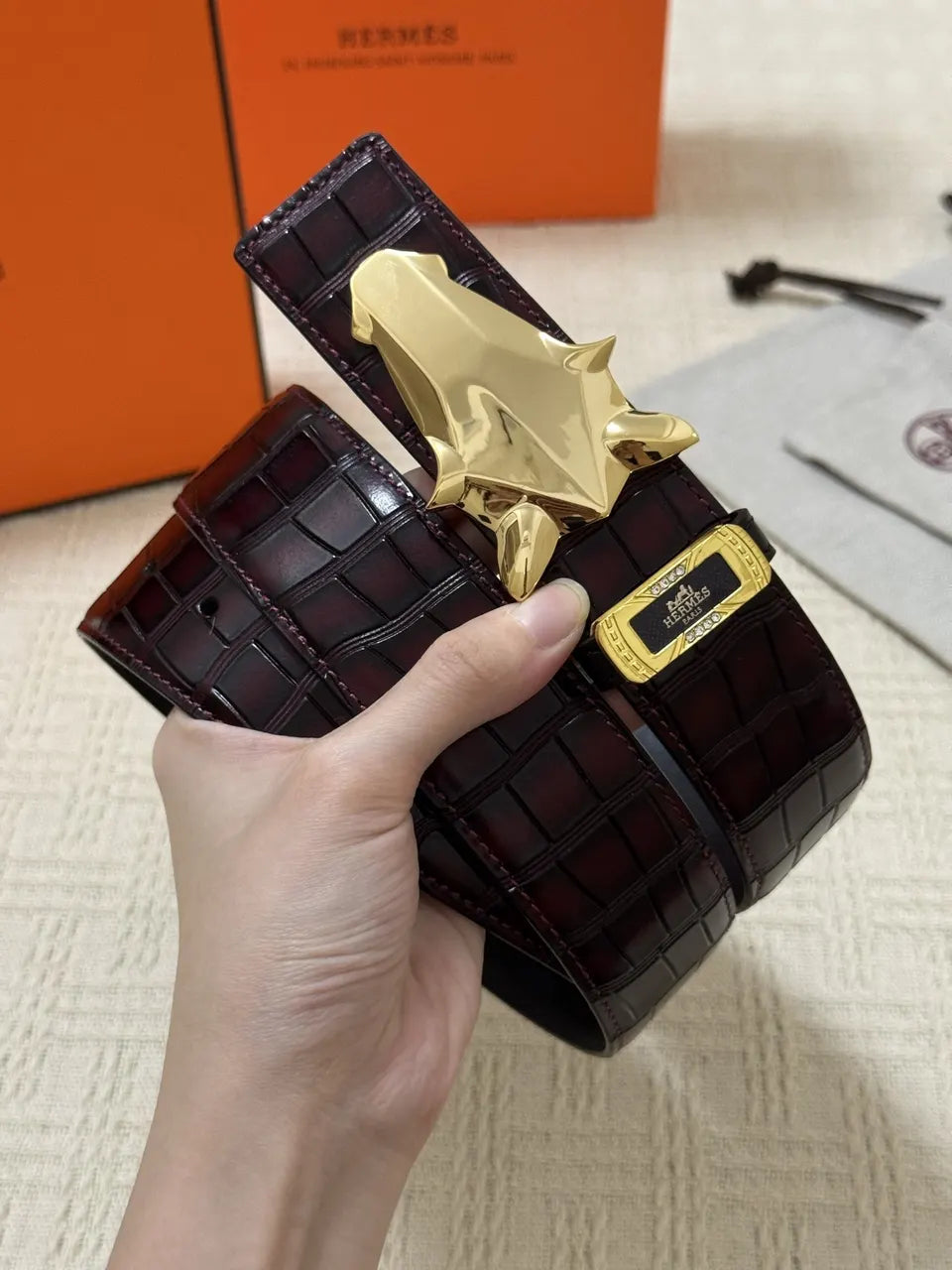 Hermes Burgundy Crocodile Belt - Hình 2