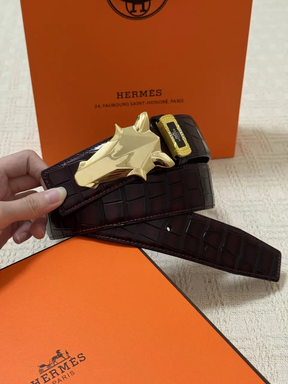 Hermes Burgundy Crocodile Belt - Hình 3