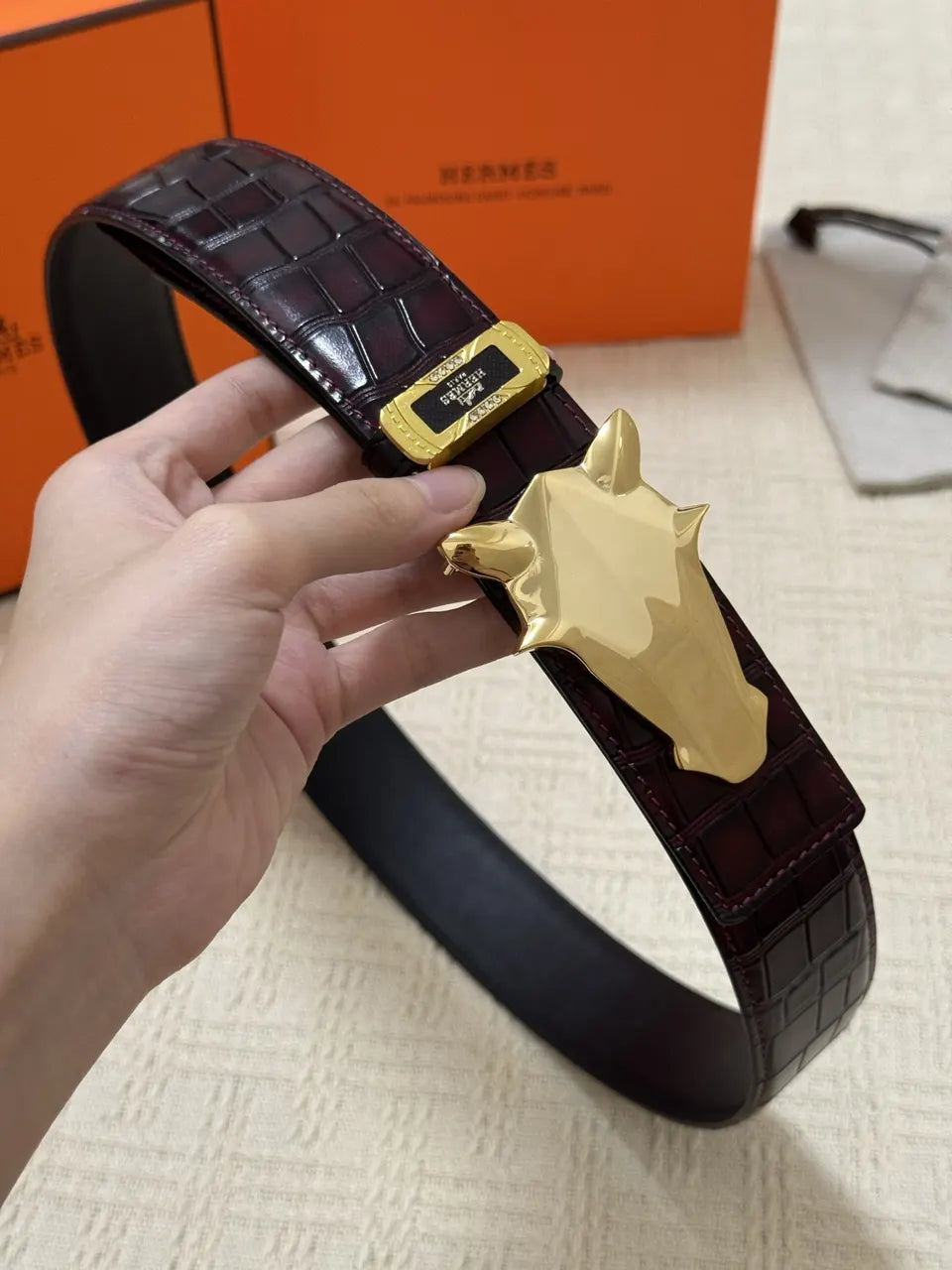 Hermes Burgundy Crocodile Belt - Hình 6