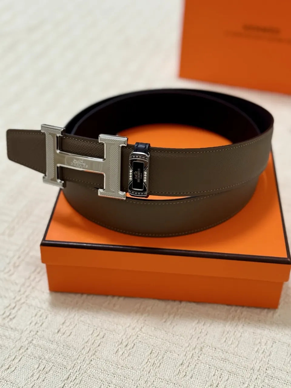 Hermes Taupe Silver H Belt - Hình 8