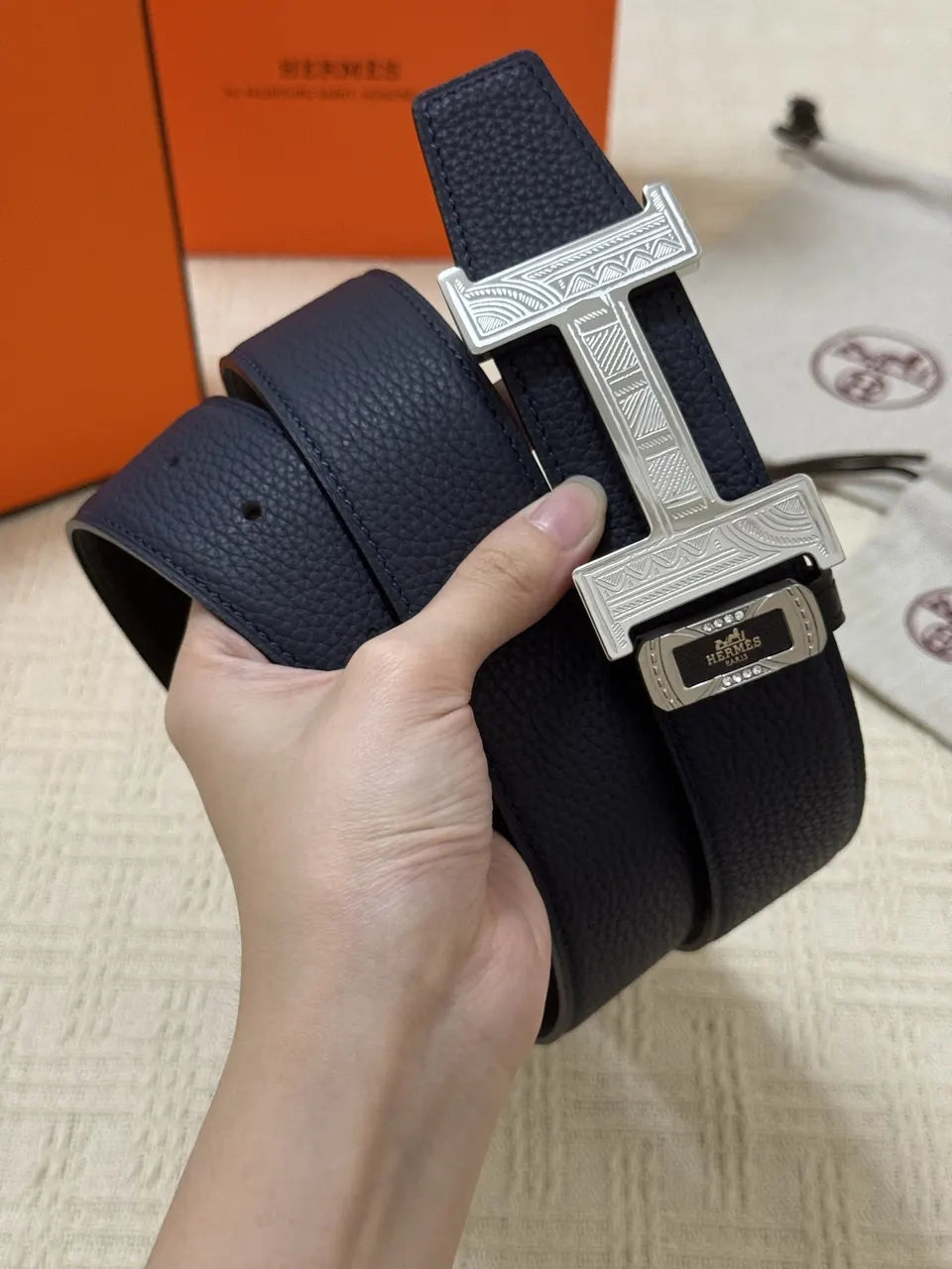 silver Hermes Black Pebbled Leather Belt - Hình 3