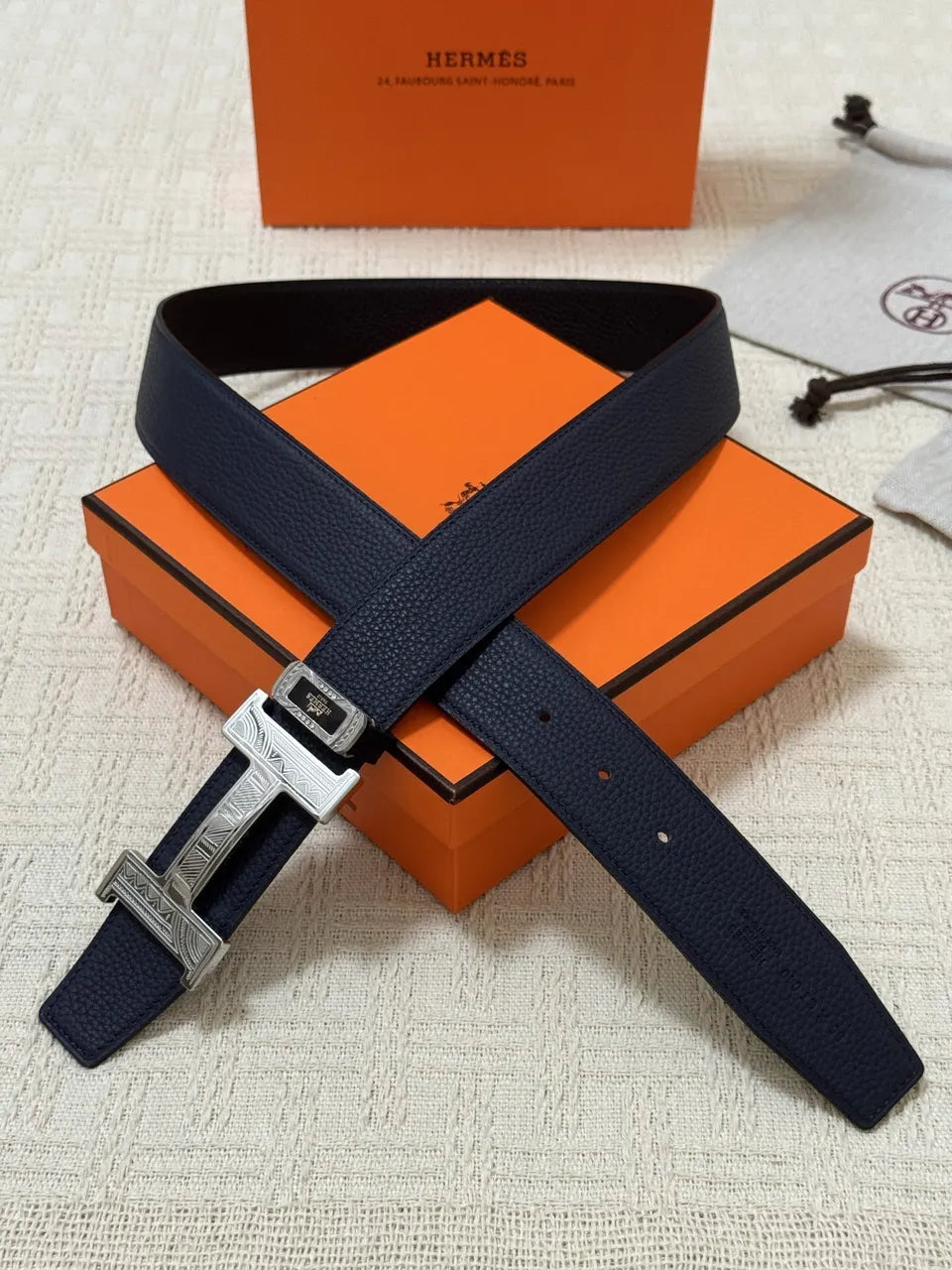 silver Hermes Black Pebbled Leather Belt - Hình 4