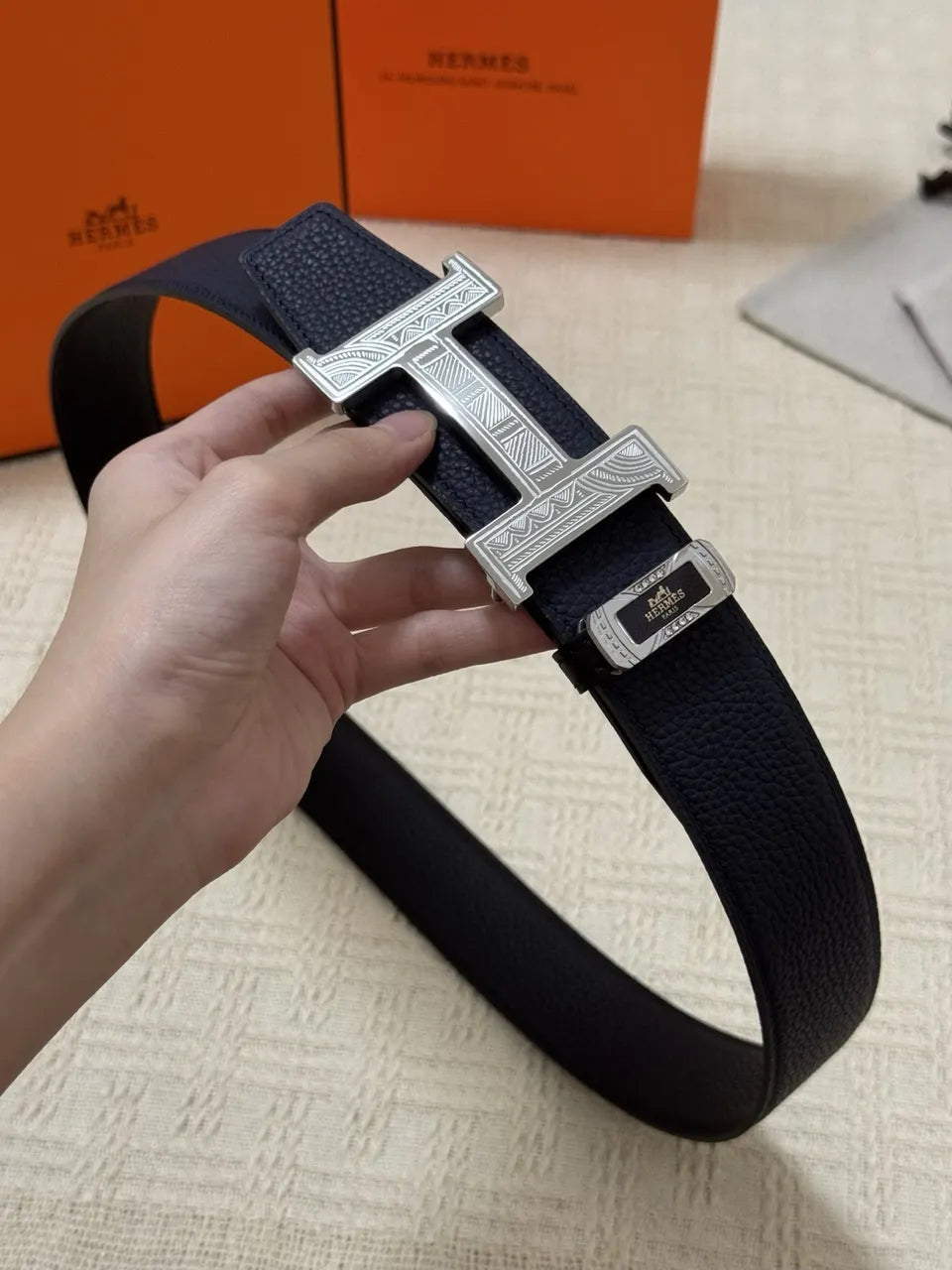 silver Hermes Black Pebbled Leather Belt - Hình 5