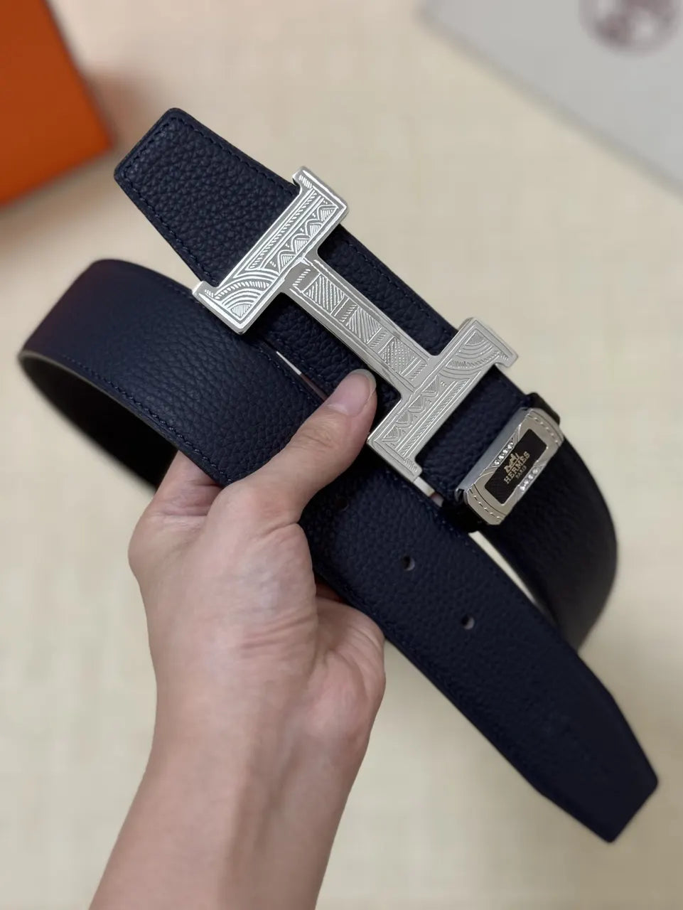 silver Hermes Black Pebbled Leather Belt - Hình 8
