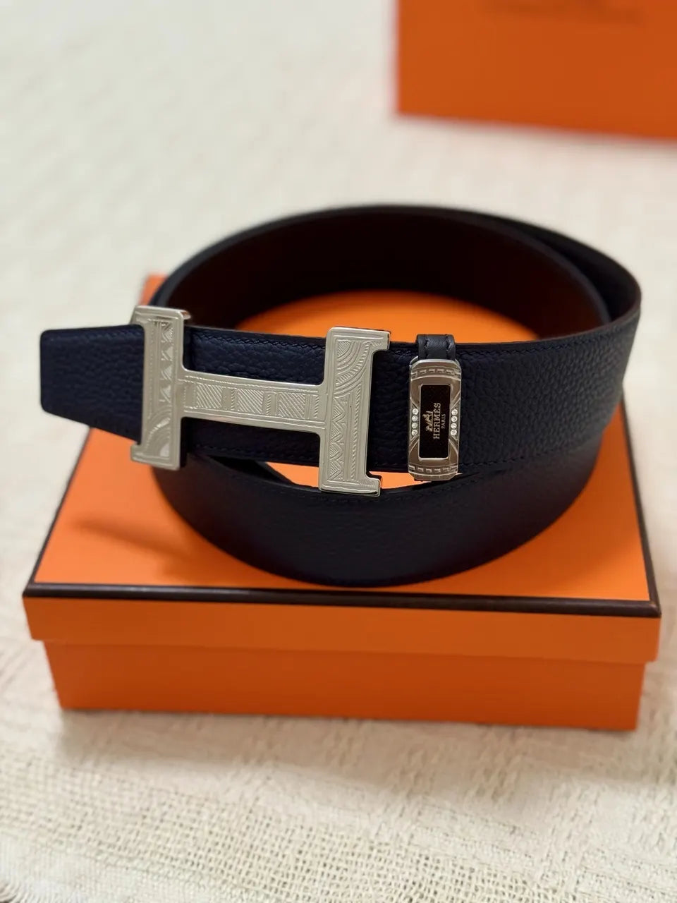 silver Hermes Black Pebbled Leather Belt - Hình 9