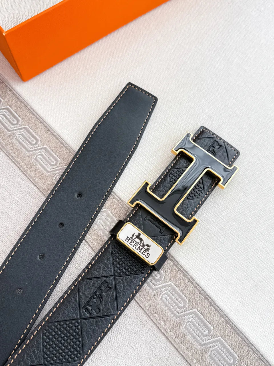 Hermes Diamond Embossed Belt - Hình 6
