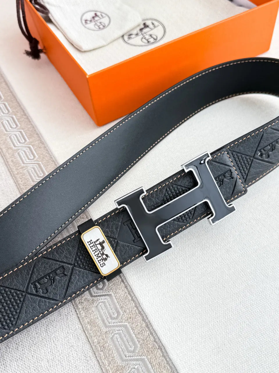 Hermes Diamond Embossed Belt - Hình 3