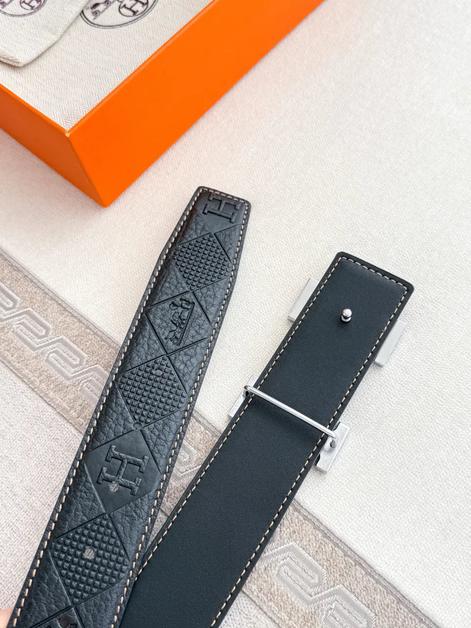 Hermes Diamond Embossed Belt - Hình 4
