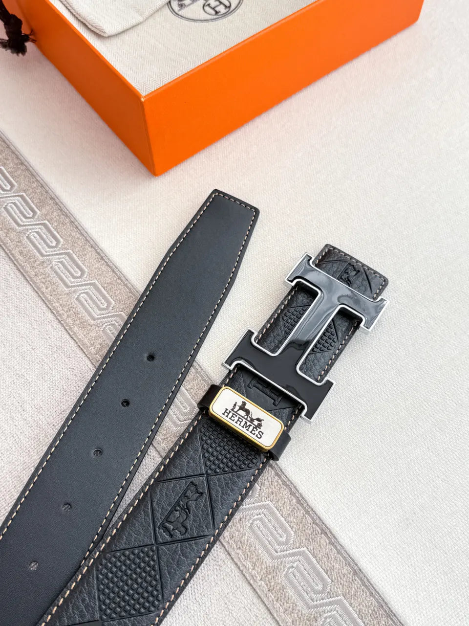 Hermes Diamond Embossed Belt - Hình 5