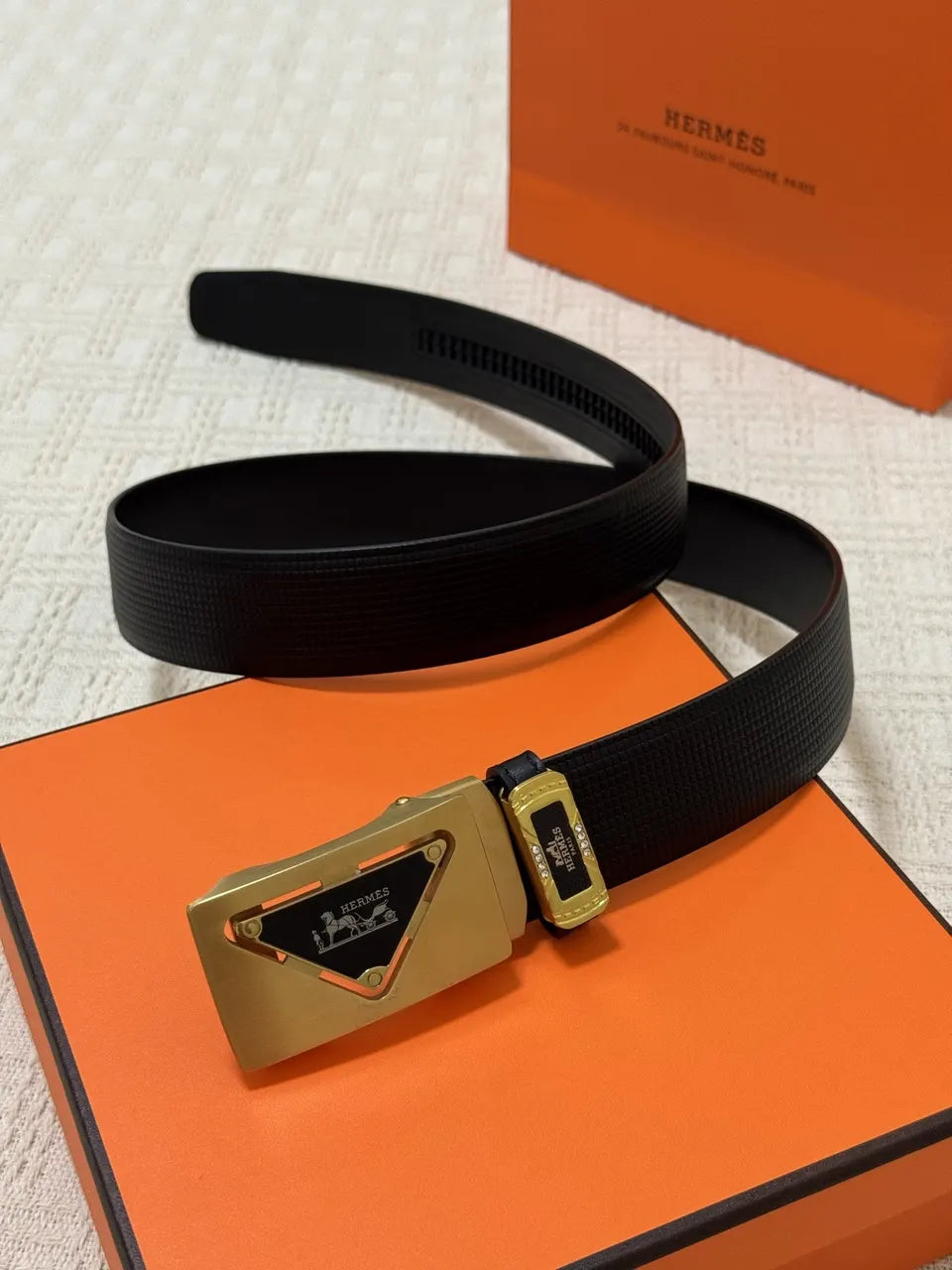 gold Hermes Black Grain Leather Belt - Hình 3