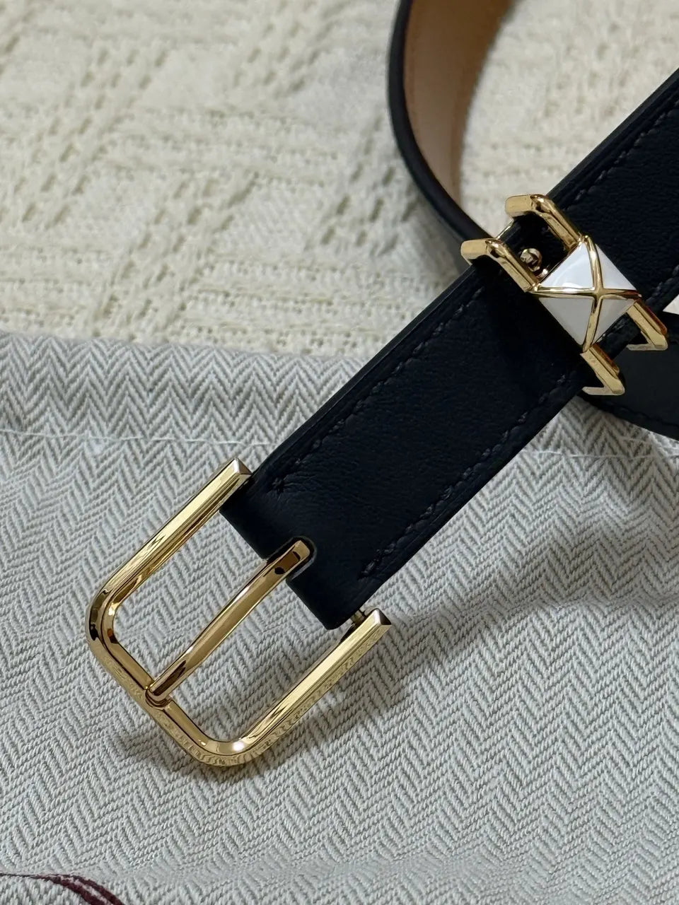 Hermès Narrow Black Leather Belt - Hình 6