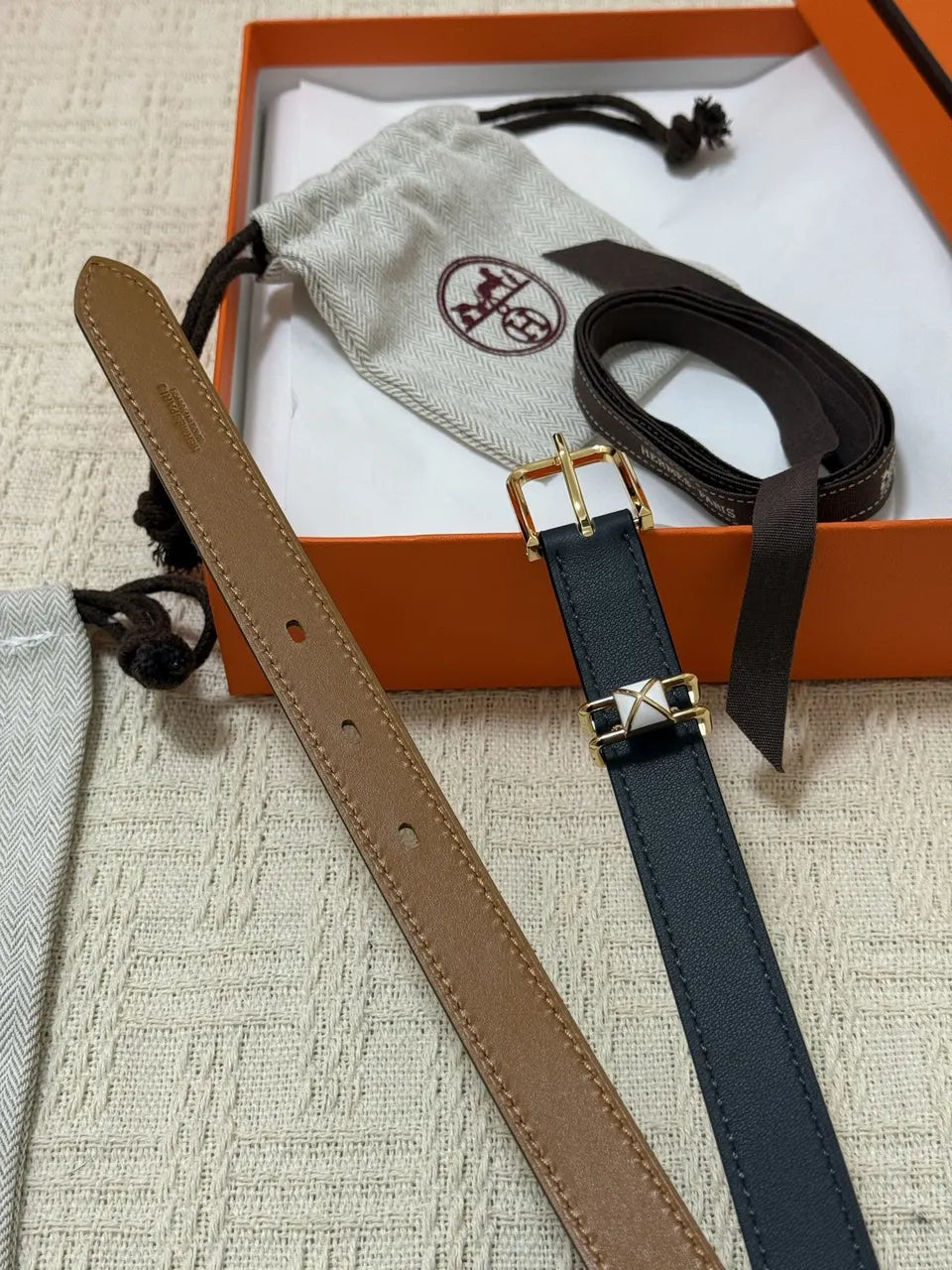 Hermès Narrow Black Leather Belt - Hình 8