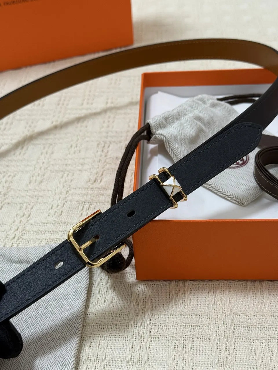 Hermès Narrow Black Leather Belt - Hình 9
