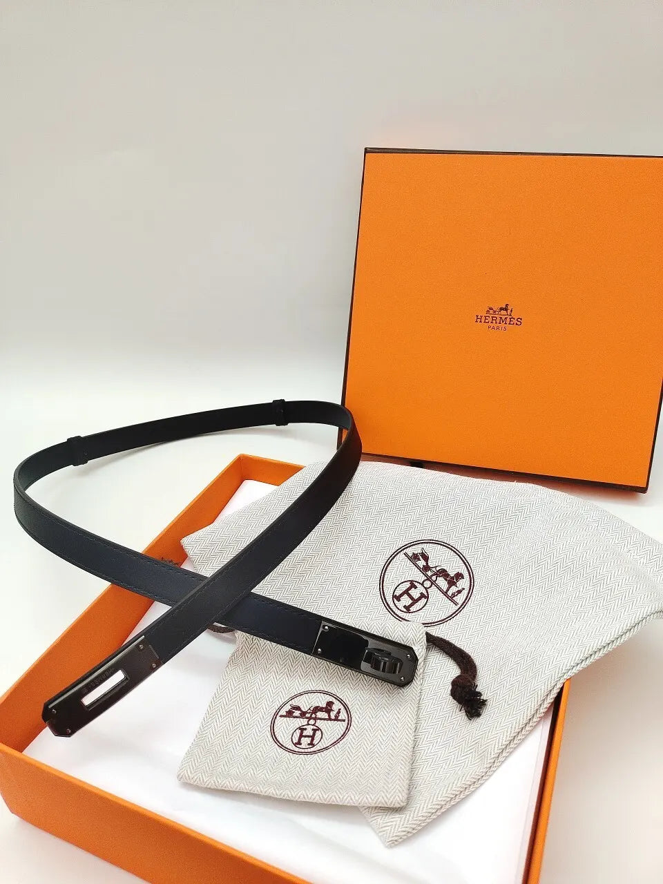 Hermes Black Leather Kelly Belt - Hình 3