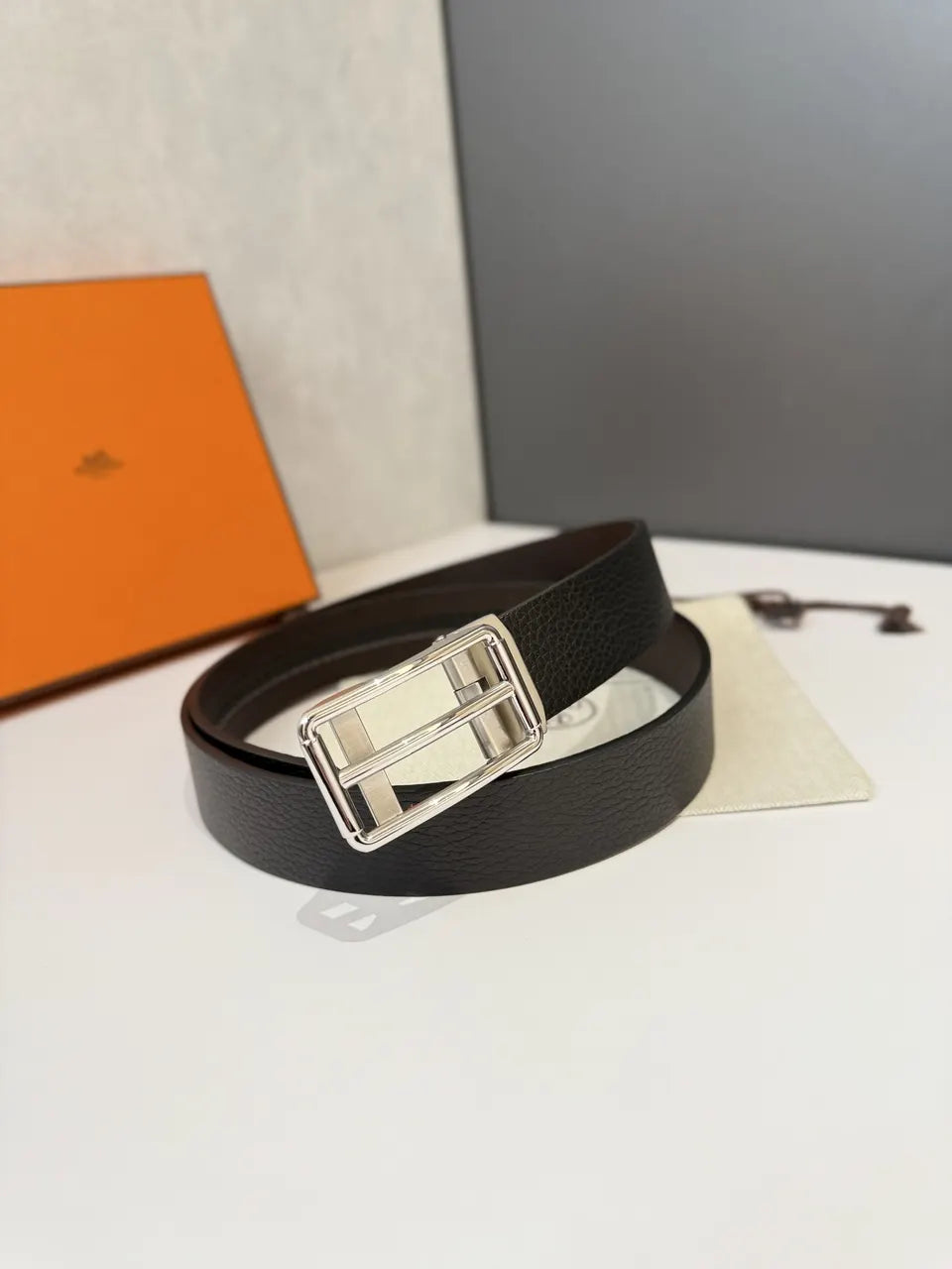 silver Hermes Matte Black Leather Belt - Hình 3