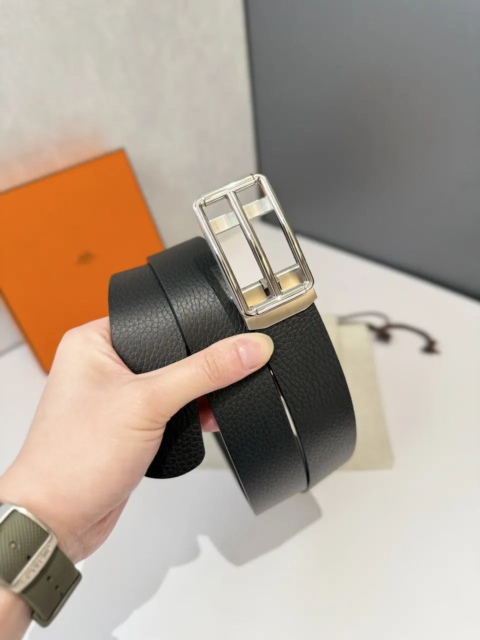 silver Hermes Matte Black Leather Belt - Hình 4