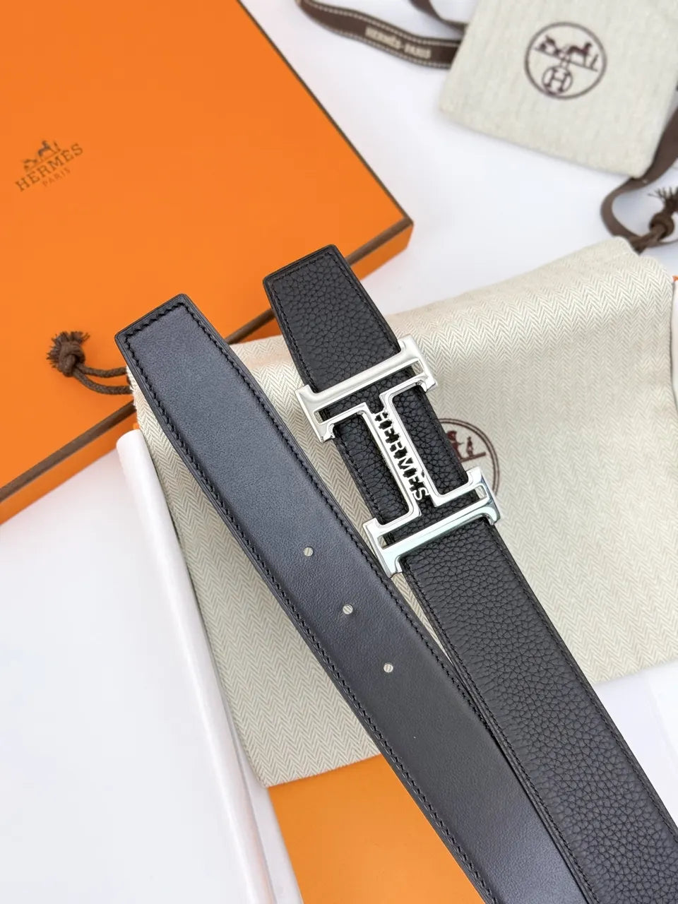 Hermes Matte Black Leather Belt - Hình 4