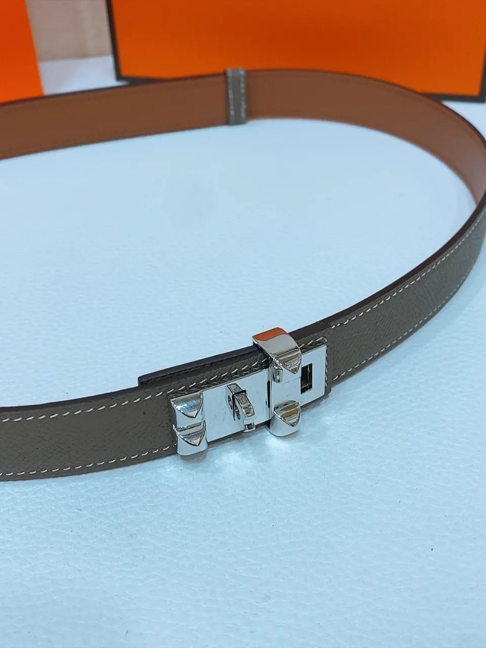 Hermes Olive Grain Leather Belt - Hình 6