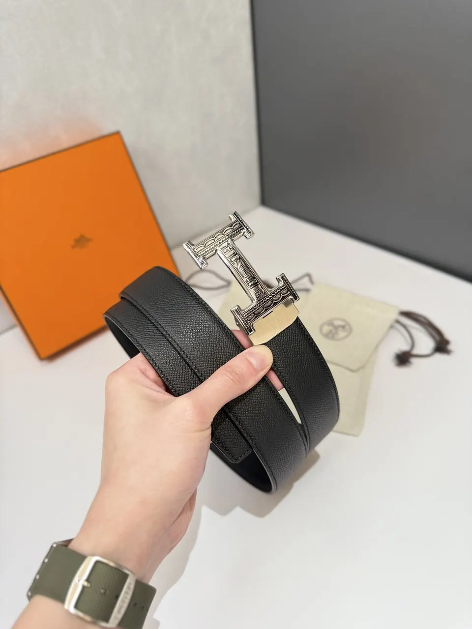 silver Hermes Black Leather Belt - Hình 2