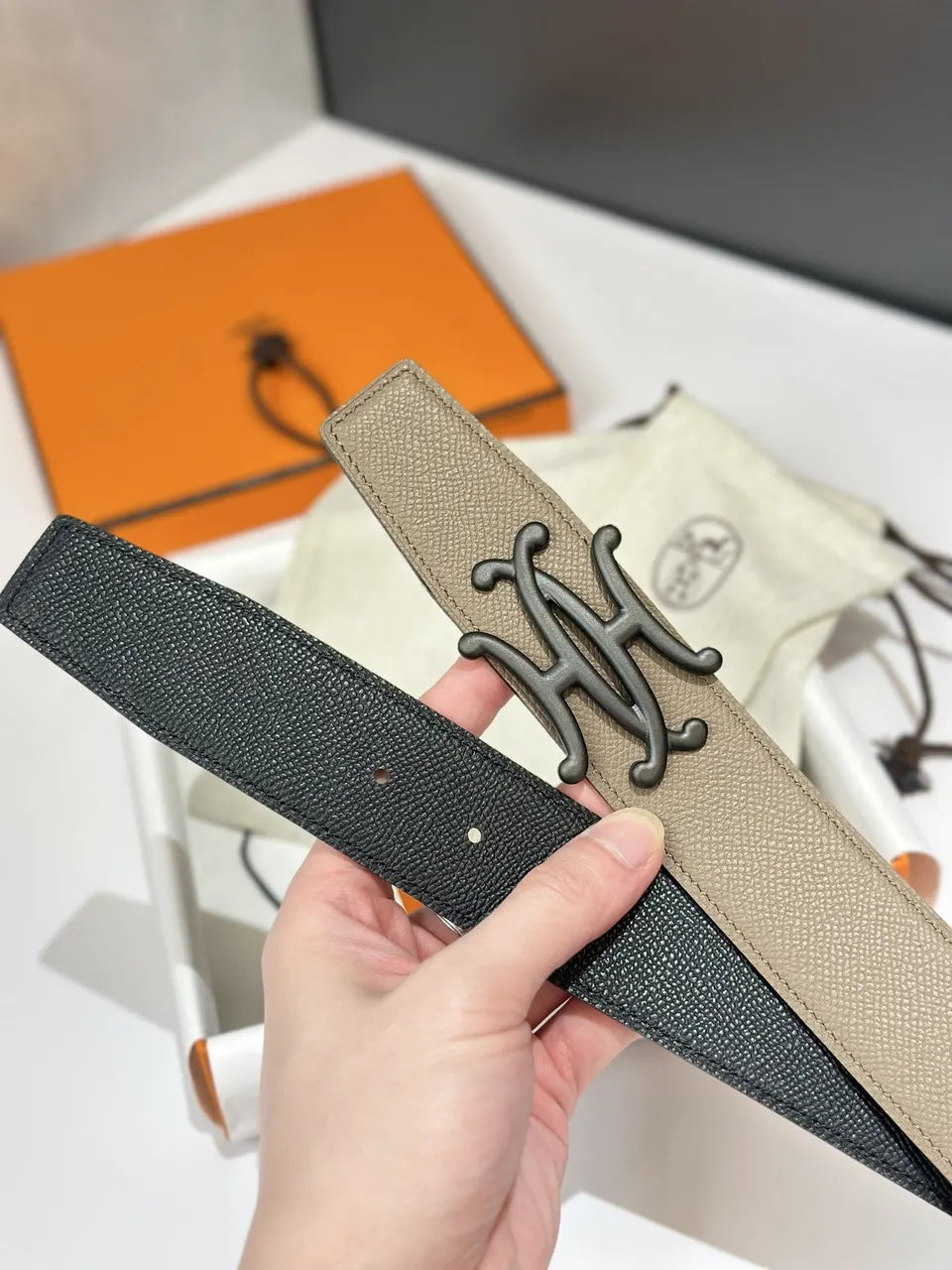 Hermes Reversible Black/Taupe Belt - Hình 4