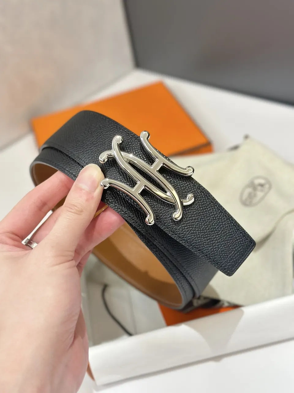 Hermes Reversible Leather Belt - Hình 3