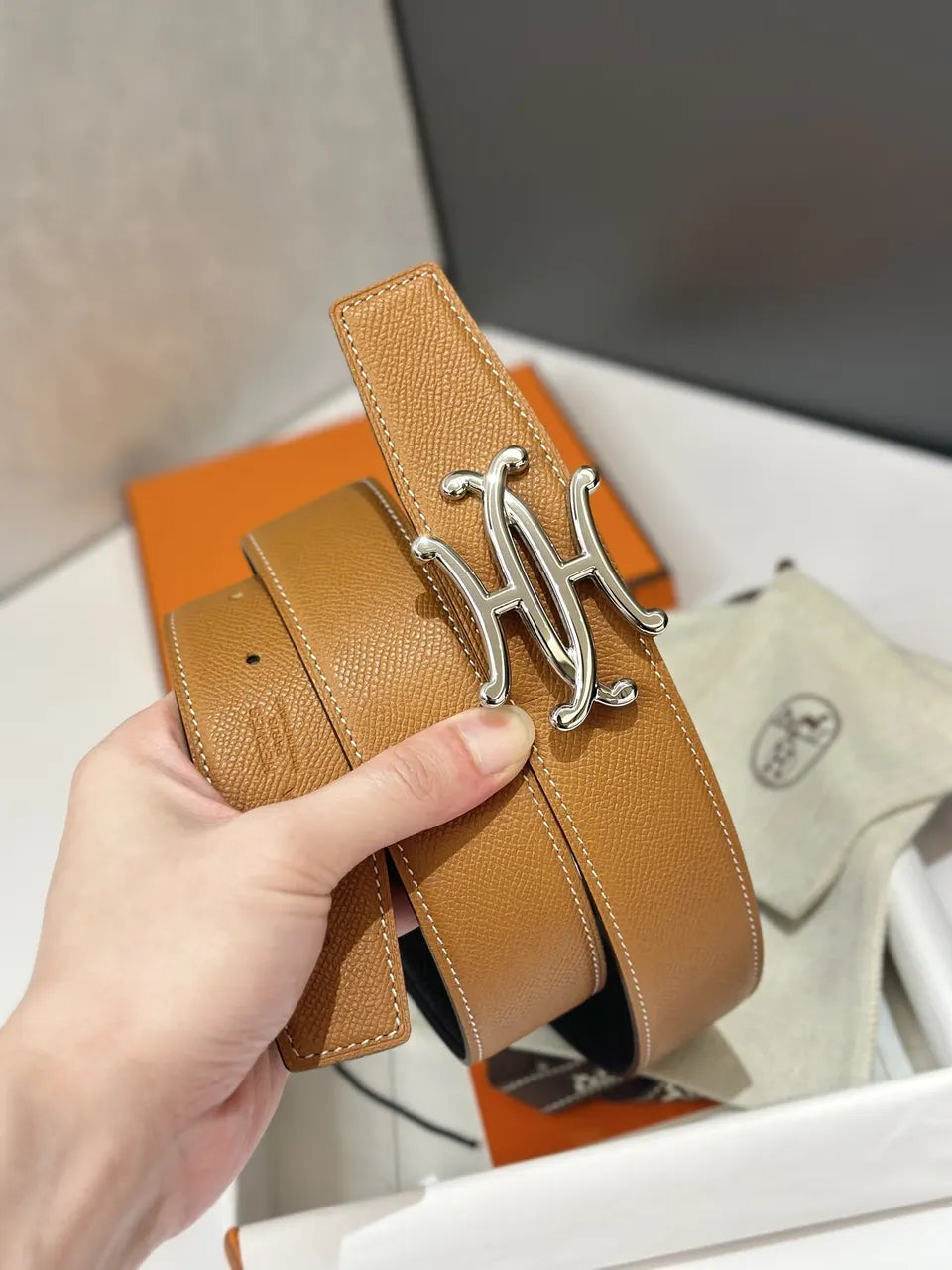 Hermes Reversible Leather Belt - Hình 5