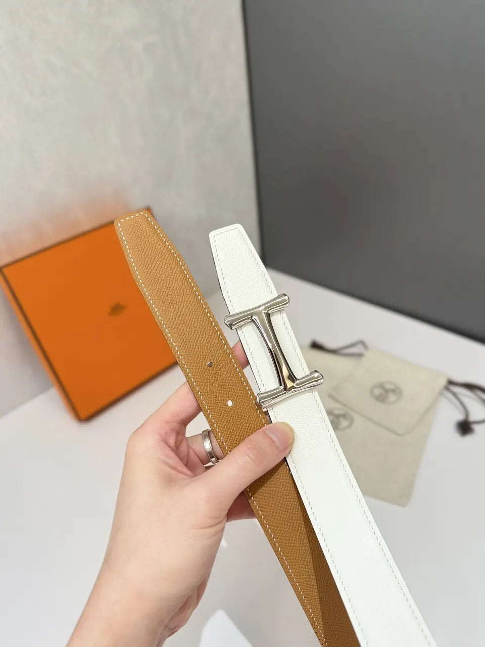 Hermes Tan Leather Reversible Belt - Hình 5