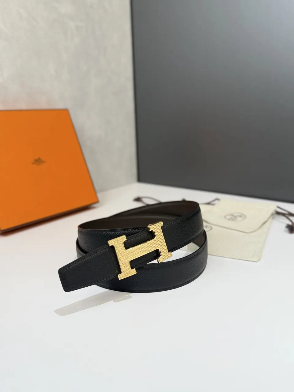 Hermès Black Leather Belt Gold H - Hình 2