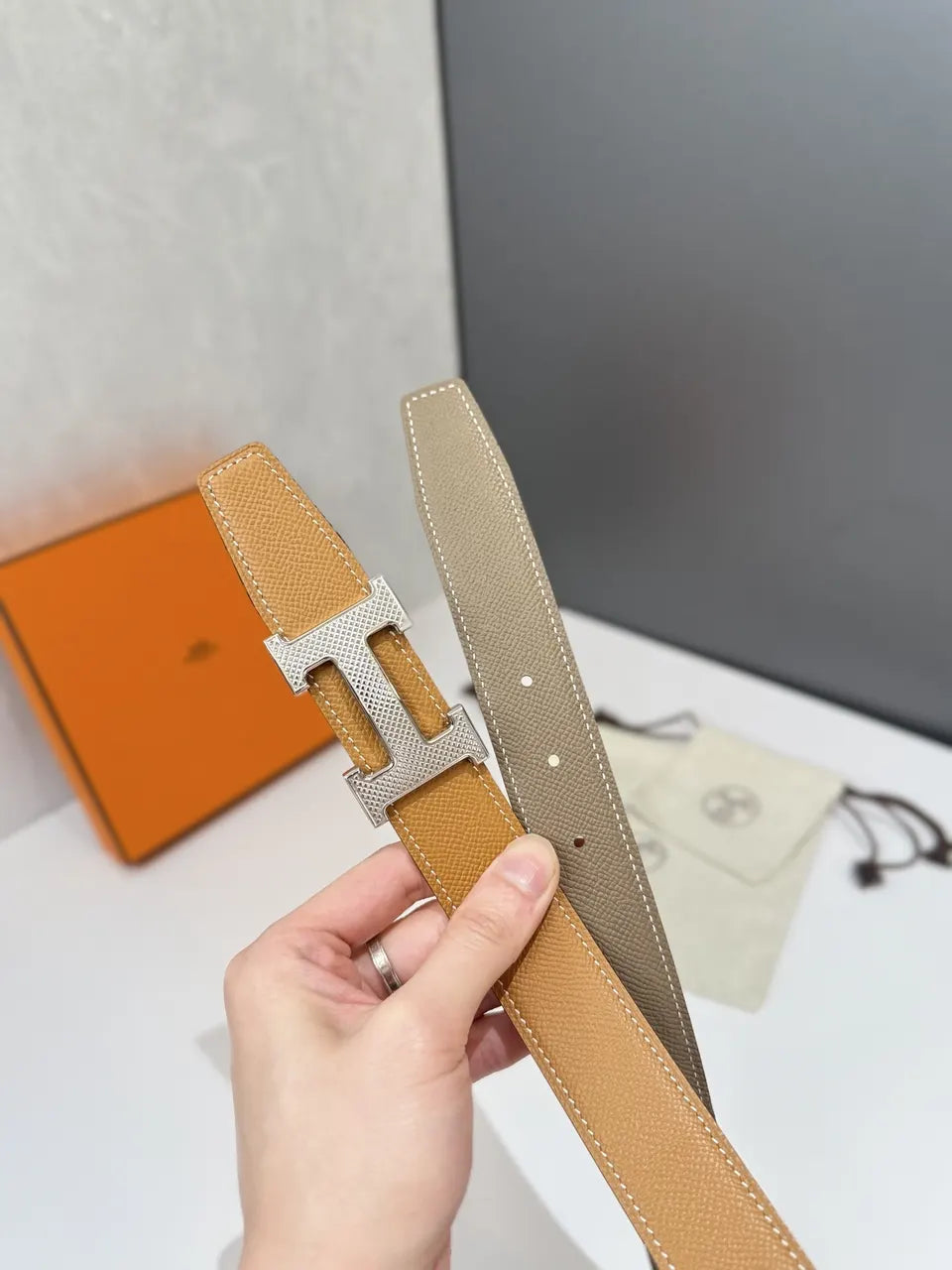 silver Hermès Taupe Leather Belt - Hình 5