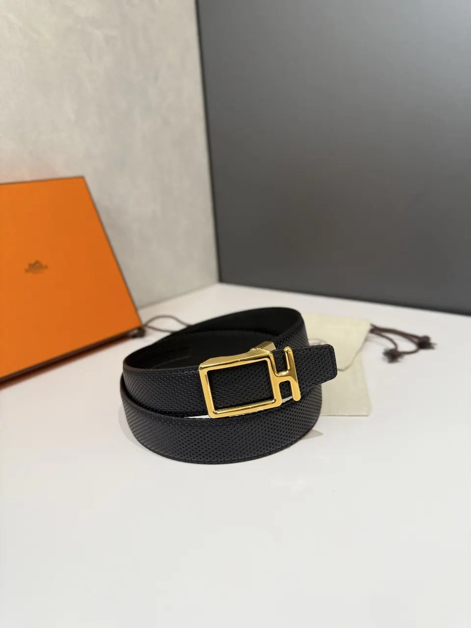Hermes Black Perforated Belt - Hình 5