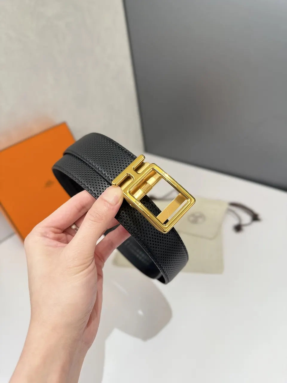 Hermes Black Perforated Belt - Hình 6