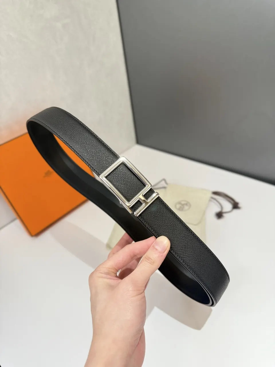 silver Hermès Black Leather Belt