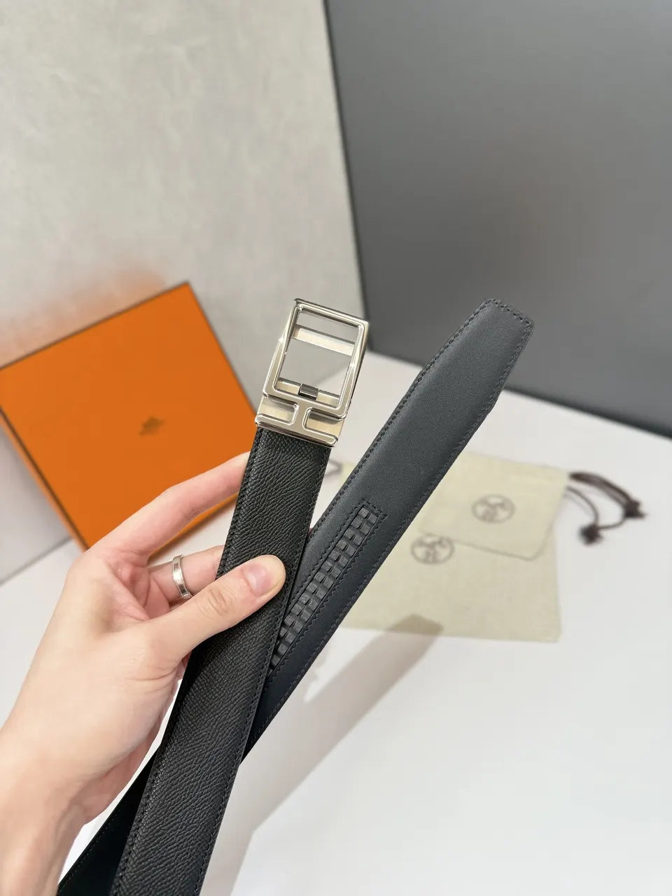 silver Hermès Black Leather Belt - Hình 3