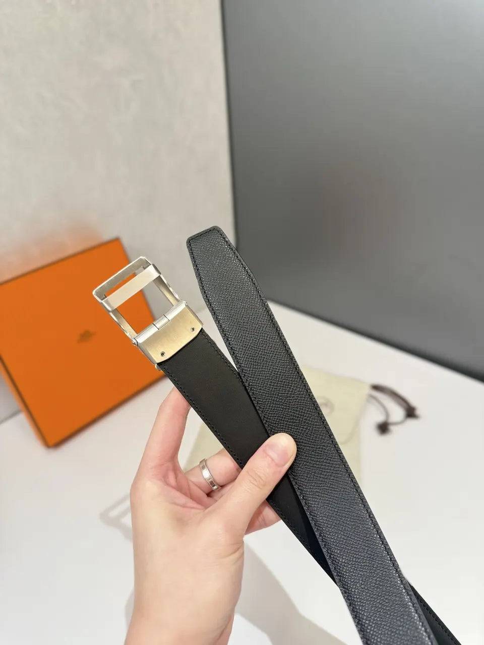 silver Hermès Black Leather Belt - Hình 4
