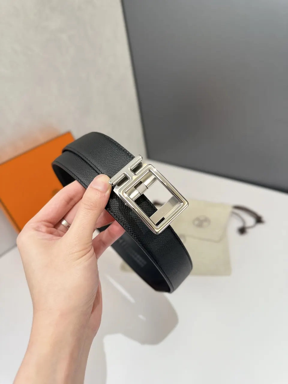 silver Hermès Black Leather Belt - Hình 6