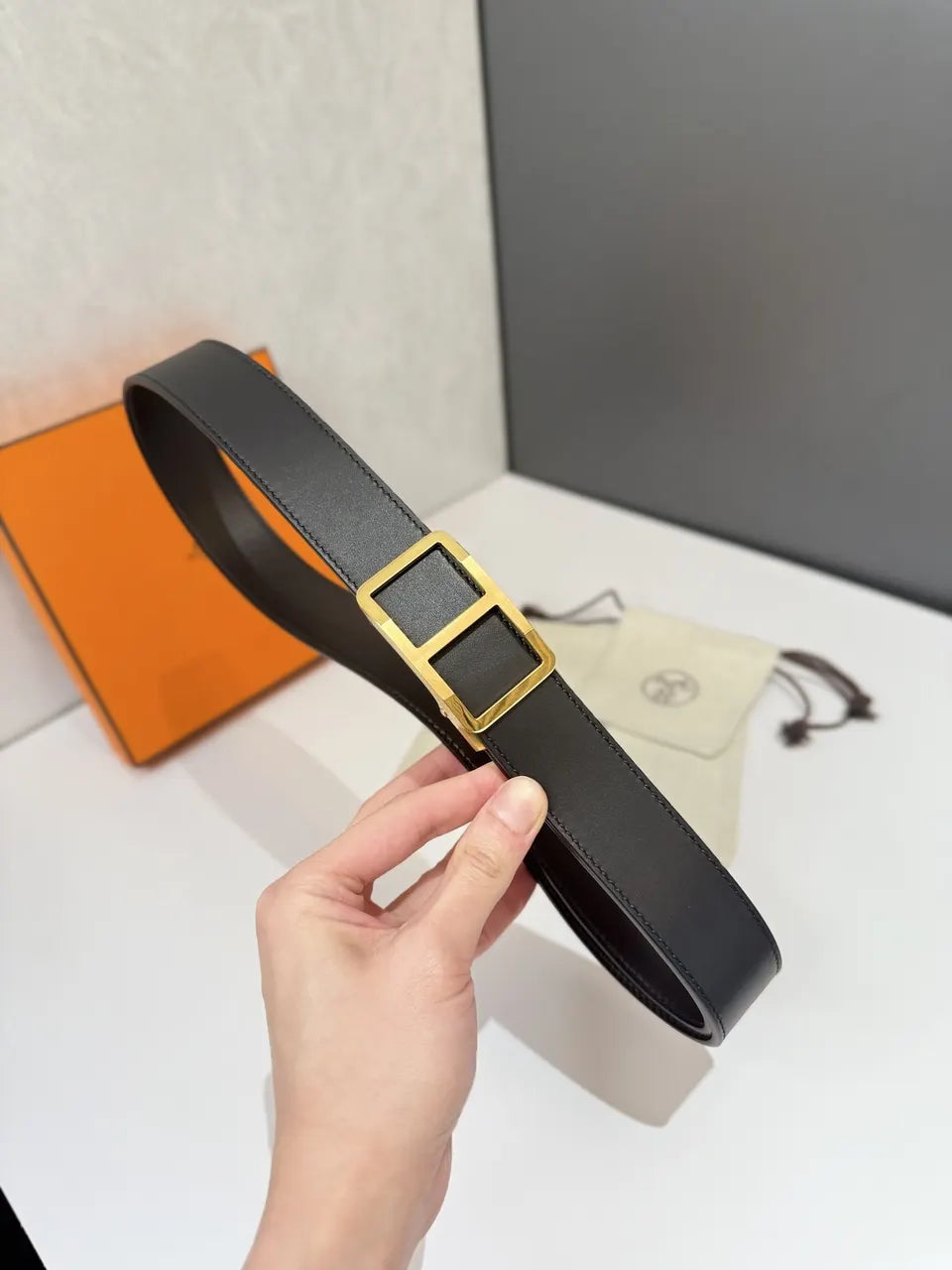 gold Hermès Black Leather Belt