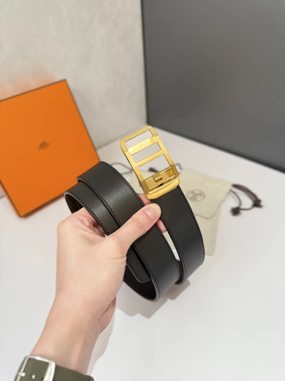 gold Hermès Black Leather Belt - Hình 2