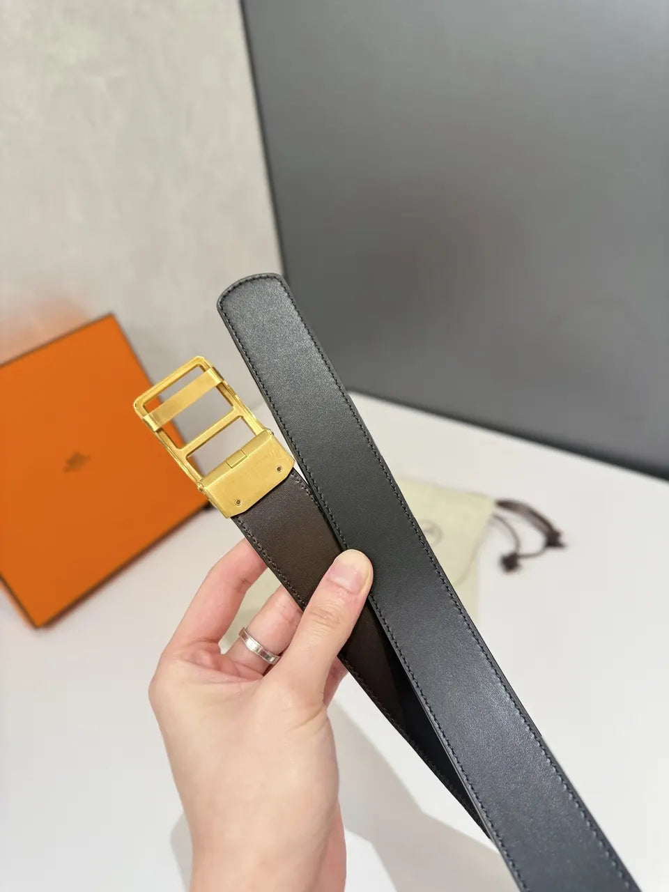 gold Hermès Black Leather Belt - Hình 4