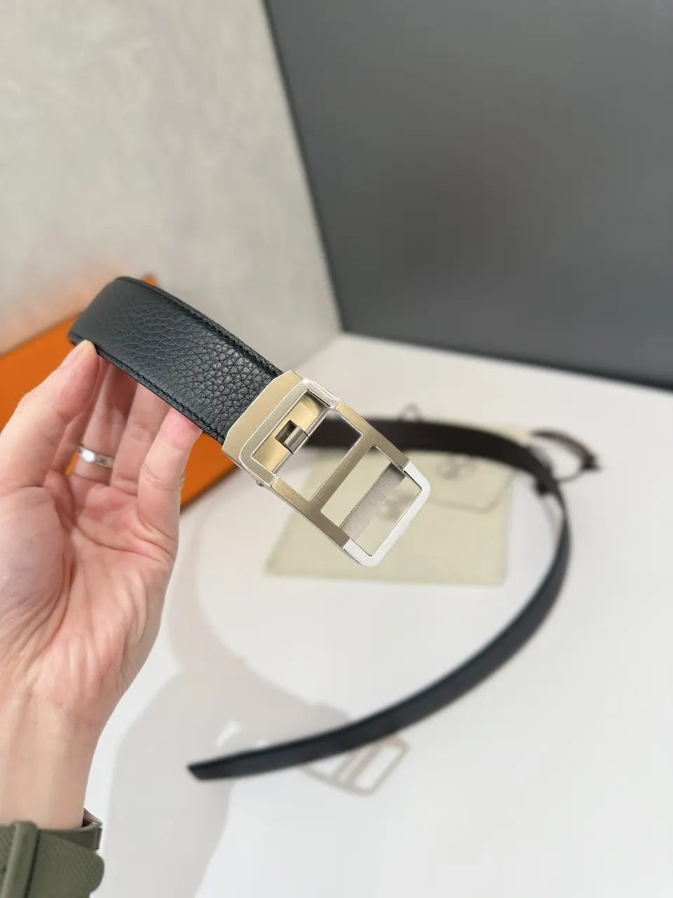 silver Hermes Black Leather Belt - Hình 6