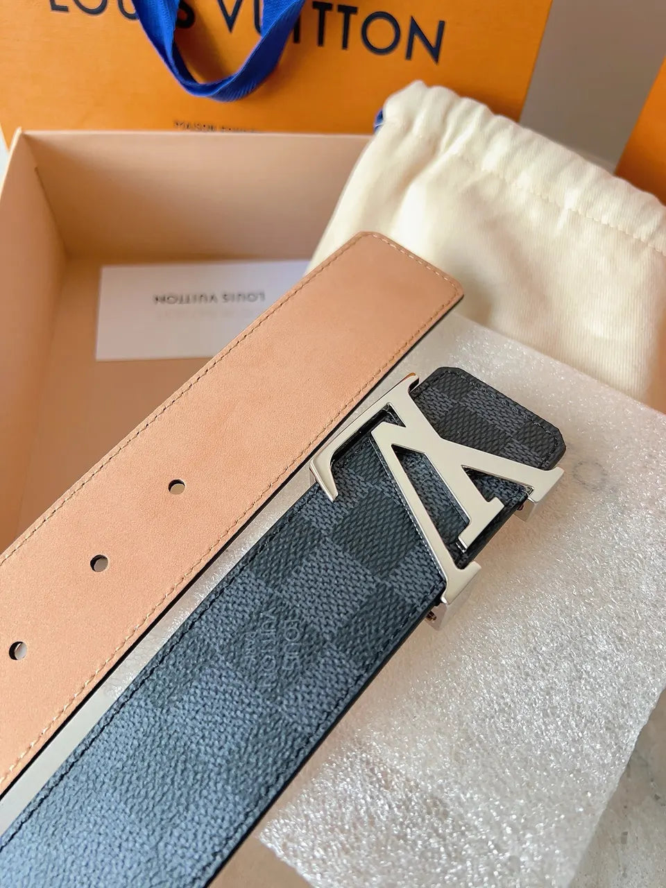 silver lv Louis Vuitton Damier Cobalt Belt - Hình 2