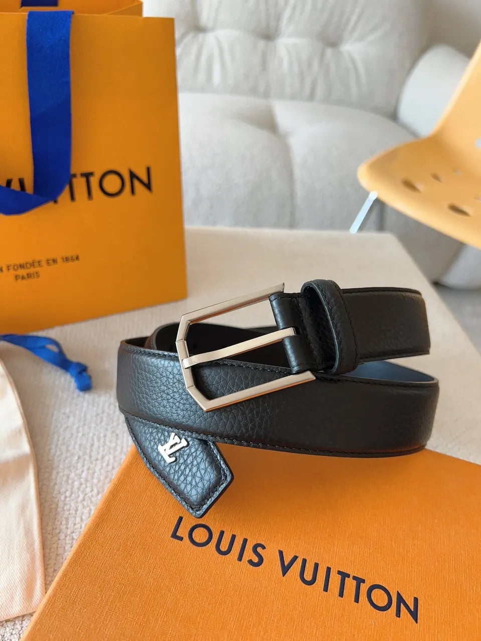 silver Louis Vuitton Black Grained Leather Belt - Hình 5
