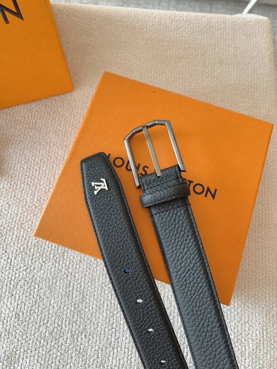 silver Louis Vuitton Black Grain Leather Belt - Hình 5
