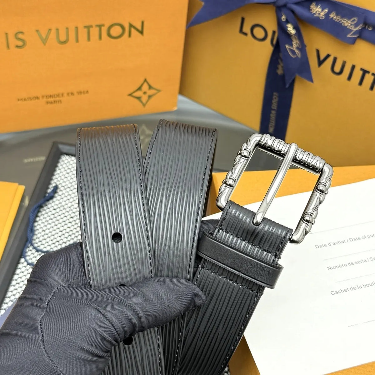 ornate Louis Vuitton Epi Leather Belt - Hình 3