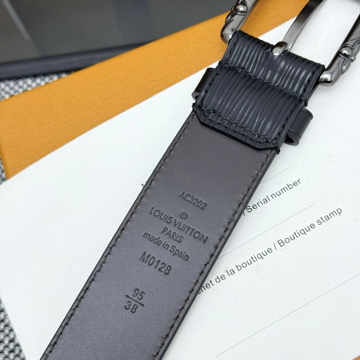ornate Louis Vuitton Epi Leather Belt - Hình 7