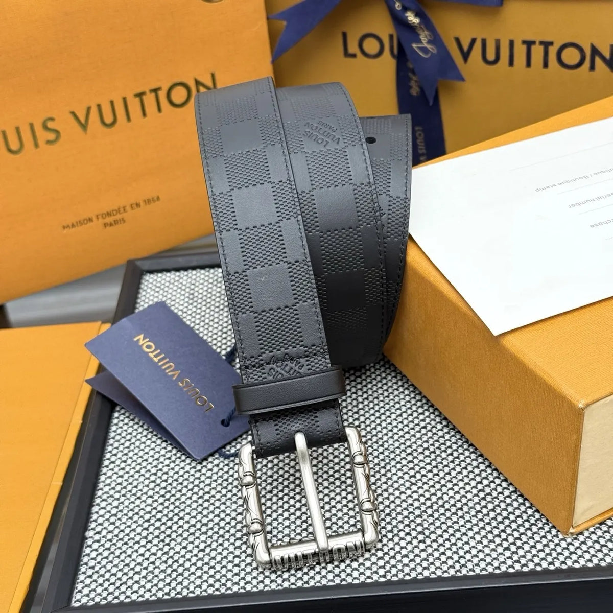 LV Damier Graphite Black Belt