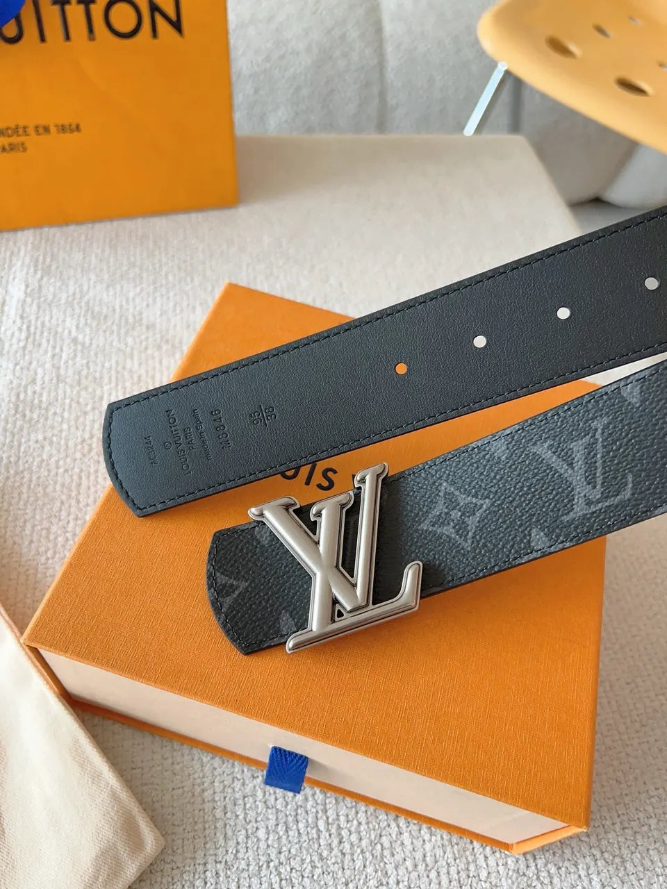 silver buckle Louis Vuitton Gray Monogram Belt - Hình 5