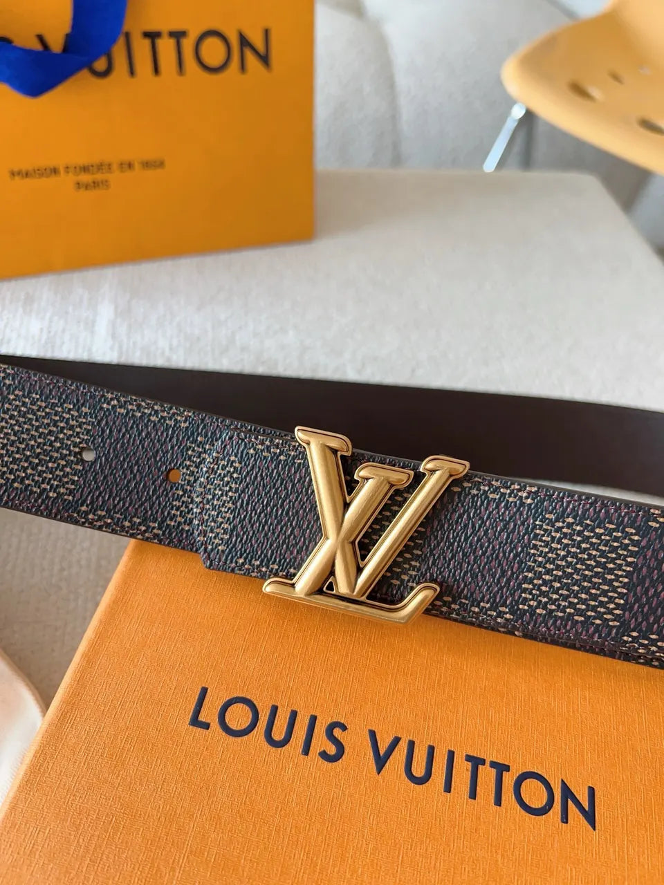 Louis Vuitton Damier Azur Belt gold lv - Hình 4