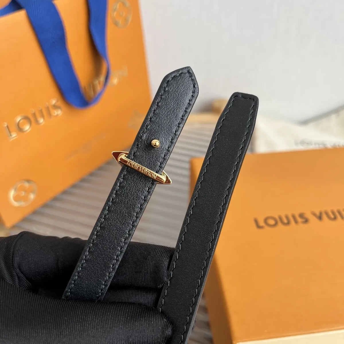 Louis Vuitton Black Leather Star Belt - Hình 5