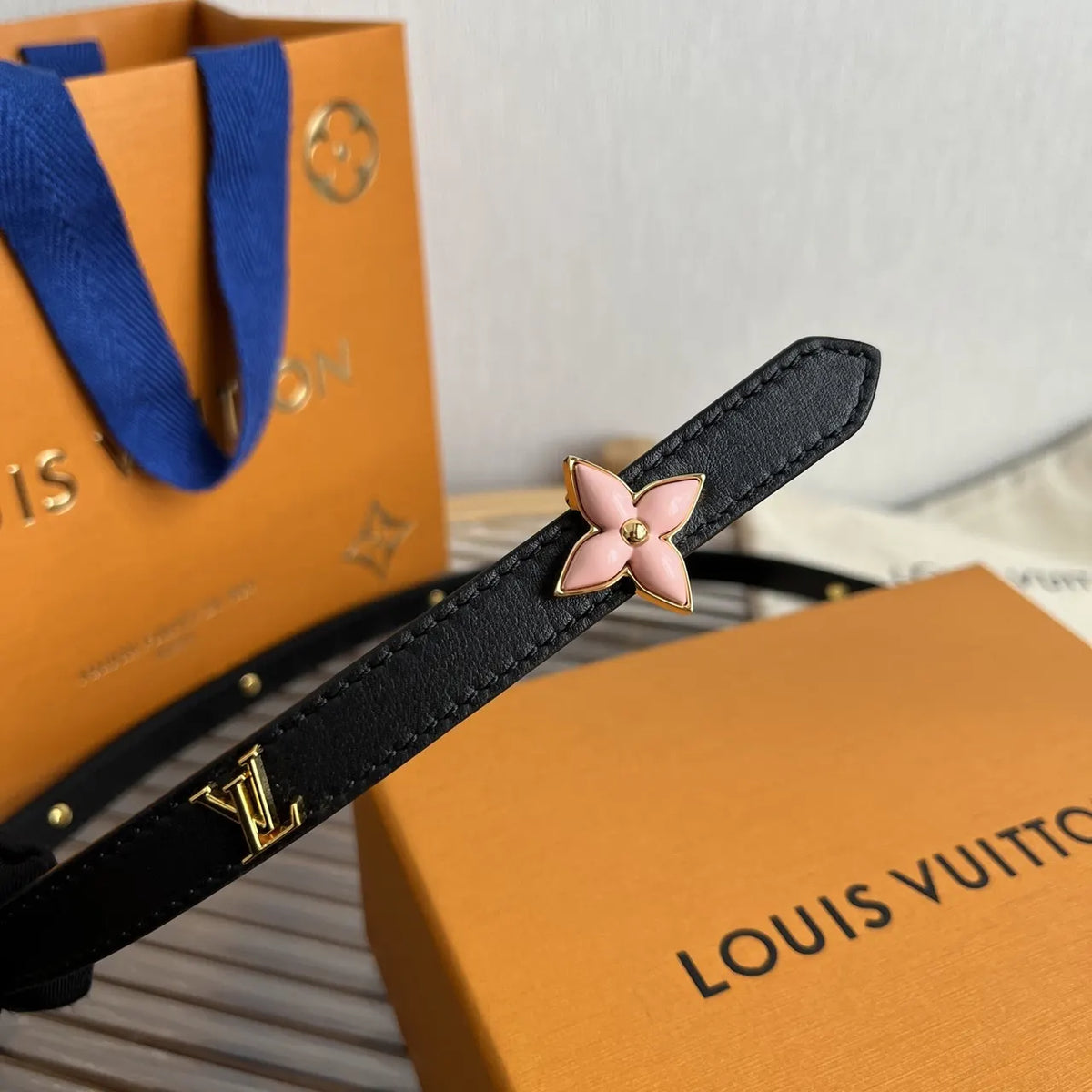 pink Louis Vuitton Black Leather Belt - Hình 3